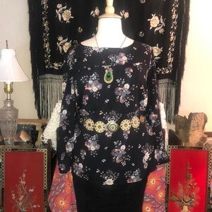 LOFT plus- black floral, tunic blouse with keyhole neck closure- size 20